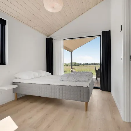 3 Bedroom Stunning In *