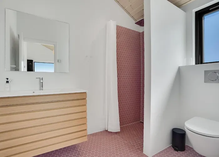 3 Bedroom Stunning In *